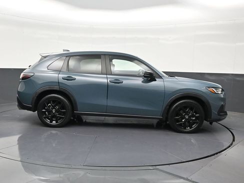Used 2023 Honda HR-V Sport image 6