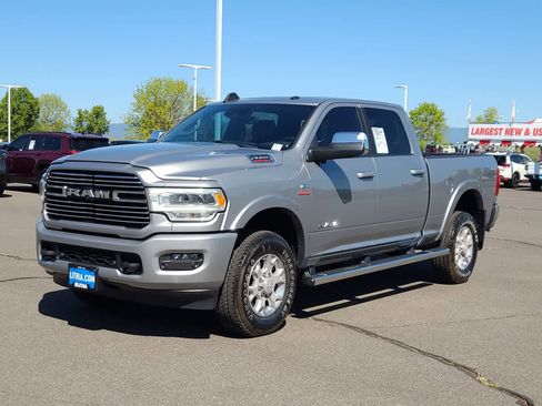 Used 2022 RAM 2500 Laramie AWD/4WD image 1