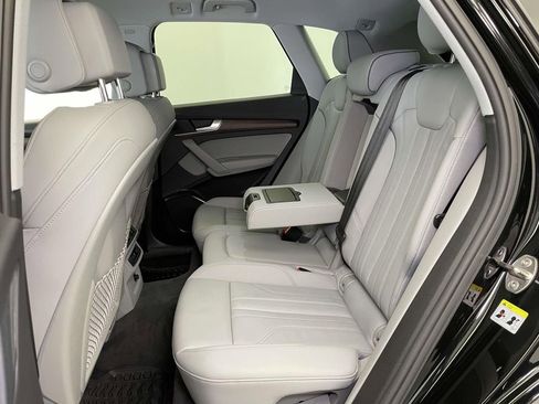 Certified 2024 Audi Q5 2.0T Premium w/ Convenience Package image 18