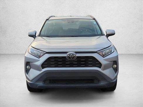 Used 2021 Toyota RAV4 XLE image 2