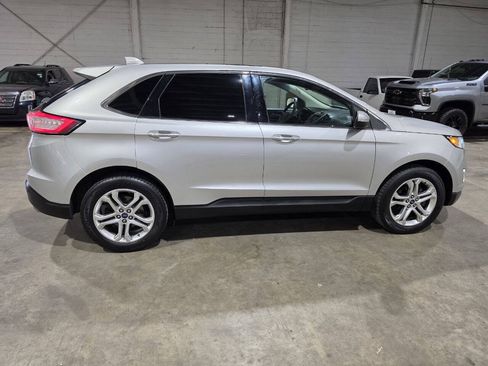 Used 2018 Ford Edge Titanium w/ Equipment Group 301A FWD image 13