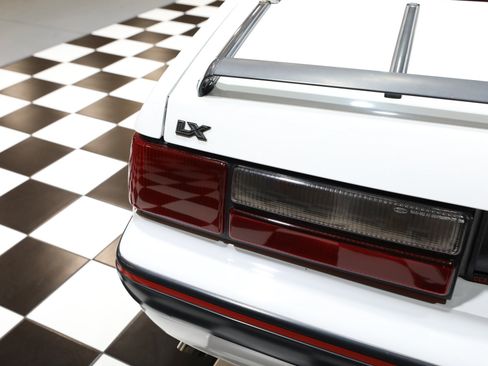 Used 1991 Ford Mustang LX RWD image 31