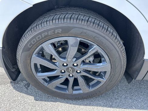 Used 2024 Chevrolet Equinox RS AWD/4WD image 9