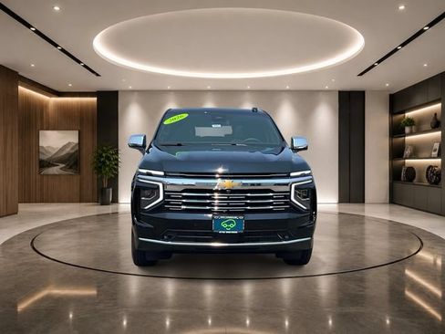 Used 2026 Chevrolet Suburban Premier w/ Sun And Tow Package AWD/4WD image 2