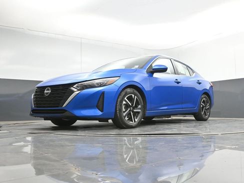 Used 2025 Nissan Sentra SV FWD image 39