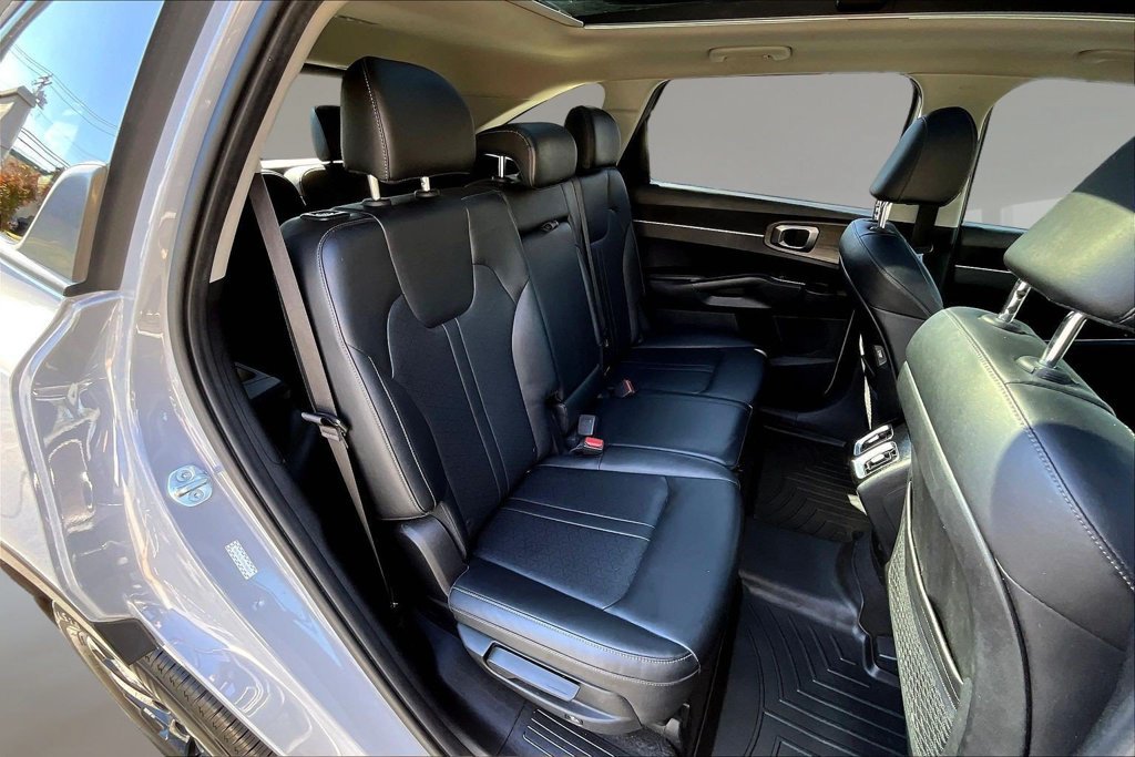 Used 2023 Kia Sorento S w/ Panoramic Sunroof Package AWD/4WD image 22