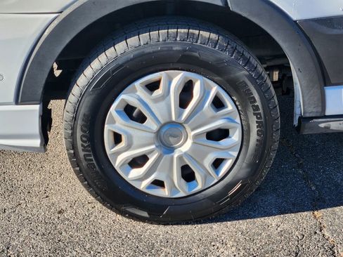 Used 2023 Ford Transit 350 XLT image 13