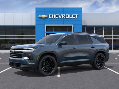 New 2026 Chevrolet Traverse LT w/ Driver Confidence Package FWD image 2