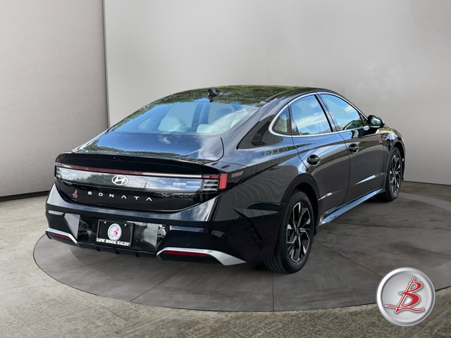Used 2025 Hyundai Sonata SEL FWD image 7