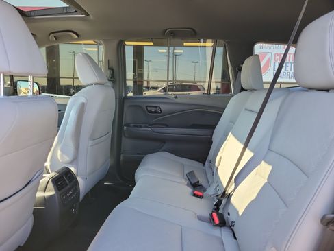 Used 2022 Honda Passport Elite image 11