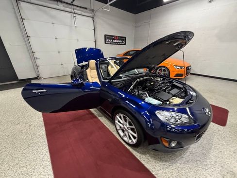 Used 2011 MAZDA MX-5 Miata Grand Touring RWD image 52