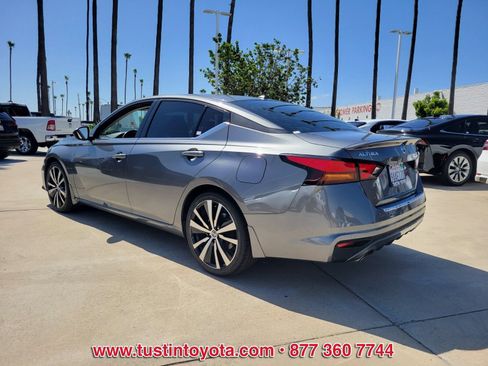Used 2022 Nissan Altima 2.5 SR FWD image 6