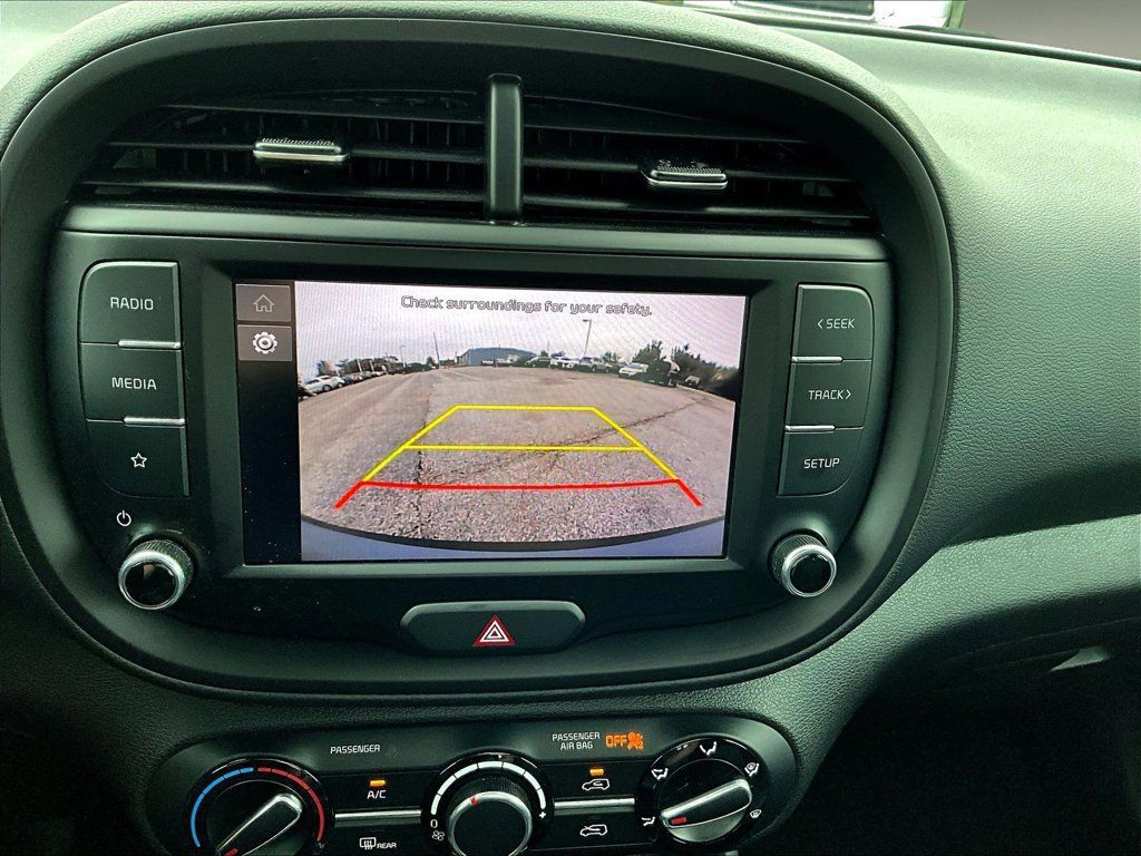 Used 2023 Kia Soul LX w/ Option Group 015 FWD image 17