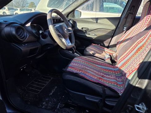 Used 2018 Nissan Kicks S image 5