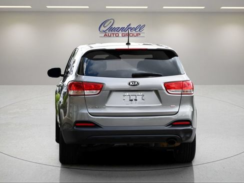 Used 2017 Kia Sorento L FWD image 5