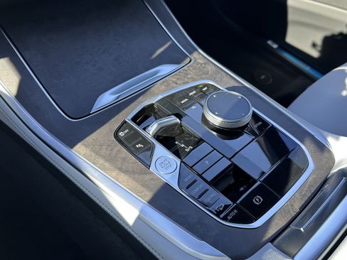 Used 2026 BMW X5 xDrive40i w/ Premium Package image 58