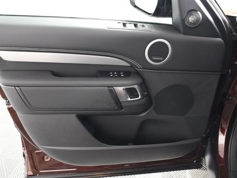 Used 2026 Land Rover Discovery Limited Edition AWD/4WD image 14