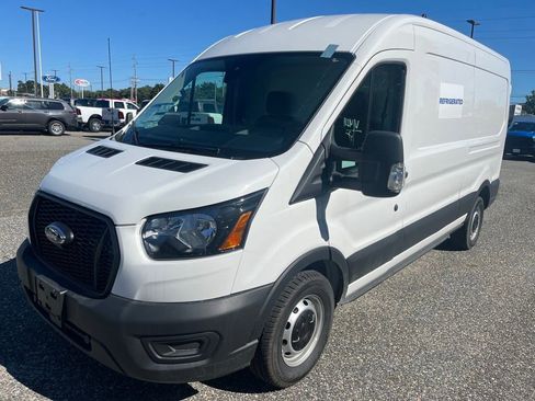 New 2025 Ford Transit 250 148 Medium Roof RWD image 4
