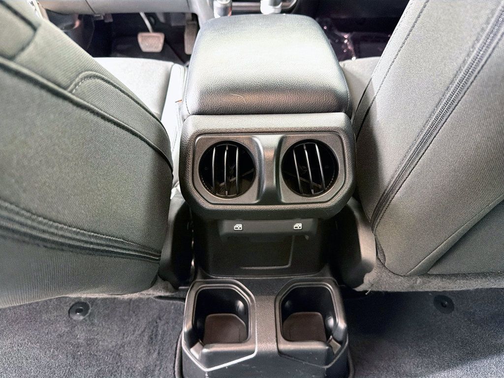 Used 2022 Jeep Wrangler Unlimited Sport AWD/4WD image 34