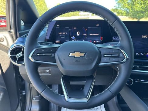 New 2026 Chevrolet Equinox EV LT w/ Convenience Package II FWD image 10