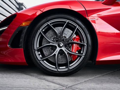 Used 2021 McLaren 720S Performance image 3