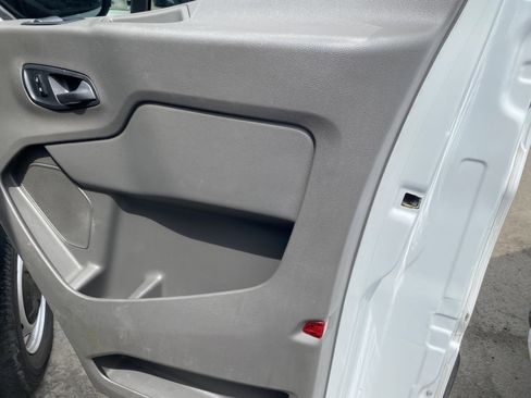 Used 2020 Ford Transit 150 XL RWD image 19
