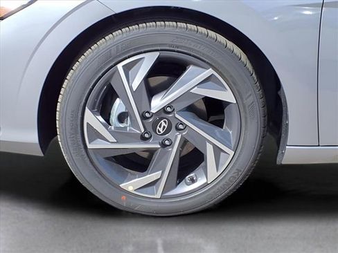 New 2025 Hyundai Elantra Sport image 10