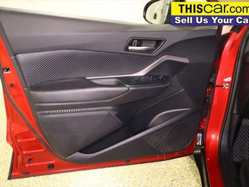 Used 2020 Toyota C-HR LE FWD image 31