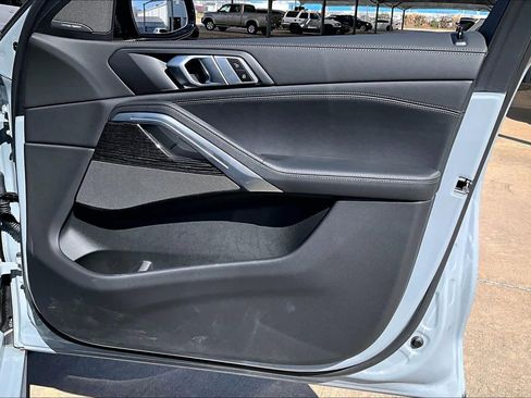 Used 2025 BMW X6 xDrive40i w/ Climate Comfort Package image 25