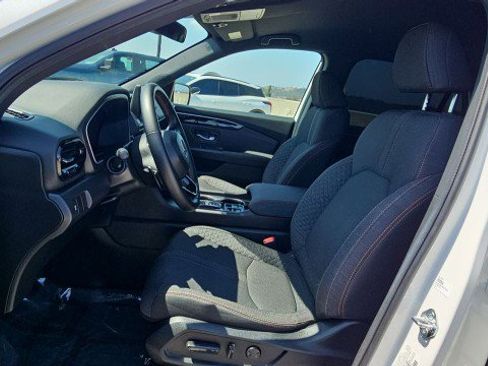 Used 2025 Honda Pilot Sport image 18
