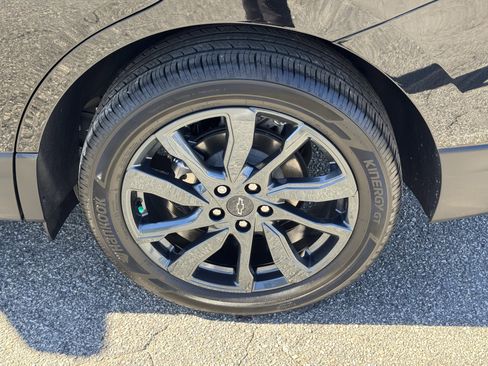 Used 2023 Chevrolet Equinox RS image 19