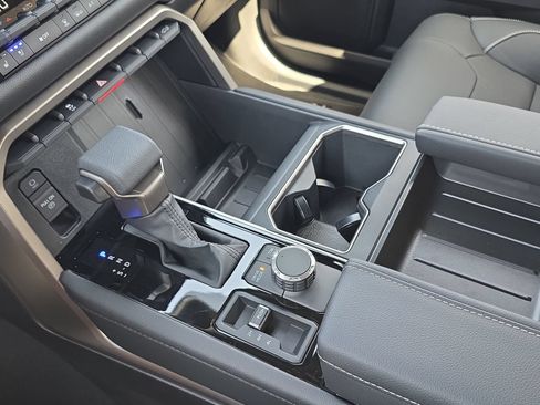New 2026 Toyota Tundra Limited AWD/4WD image 21