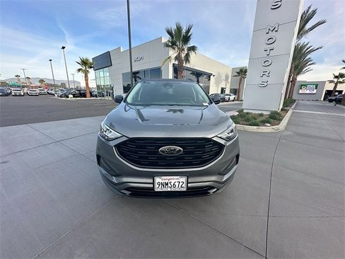 Certified 2024 Ford Edge SE w/ Black Appearance Package image 2