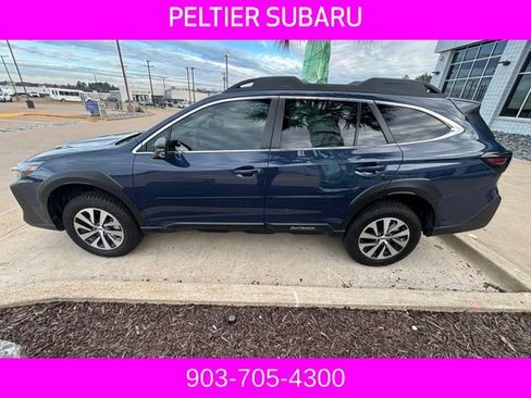 Used 2025 Subaru Outback Premium image 5