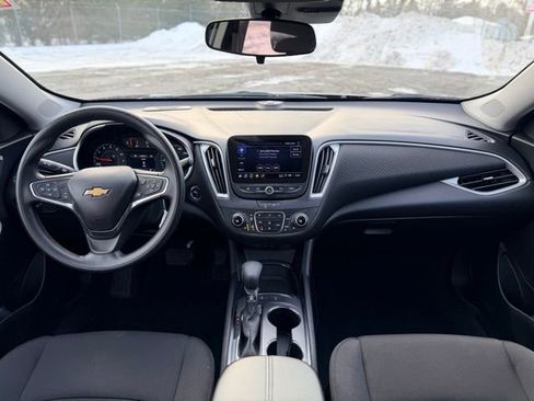 Certified 2025 Chevrolet Malibu LT image 21