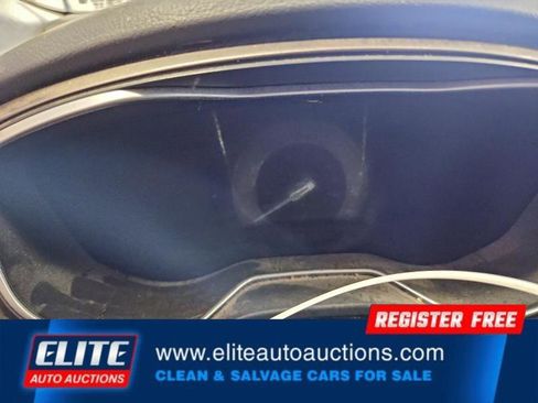 Used 2017 Ford Fusion SE image 17