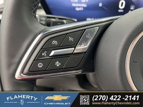 Used 2025 Buick Enclave Preferred AWD/4WD image 26