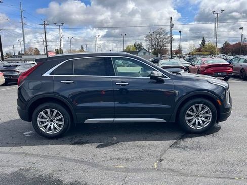 Used 2023 Cadillac XT4 Premium Luxury FWD image 6