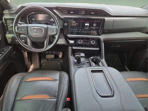 Used 2022 GMC Sierra 1500 AT4 w/ AT4 Preferred Package image 11