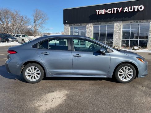 Used 2024 Toyota Corolla LE image 9
