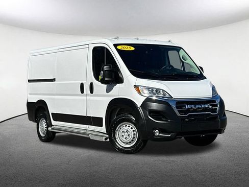 Used 2025 RAM ProMaster 2500 w/ U-Haul Equipment Group FWD image 2
