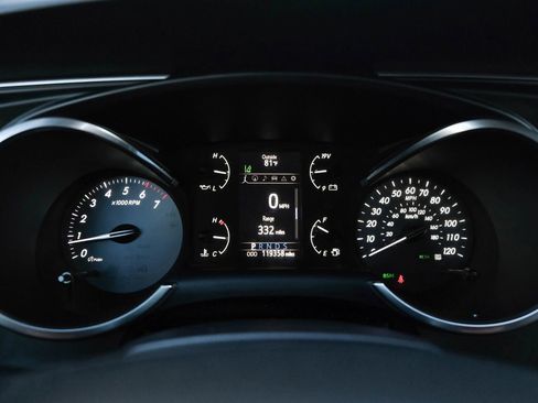 Used 2018 Toyota Sequoia Limited image 36