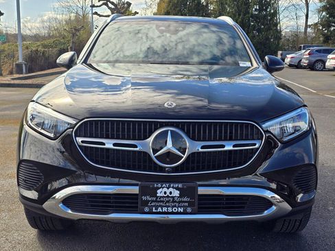 Used 2024 Mercedes-Benz GLC 300 4MATIC w/ Driver Assistance Package image 9