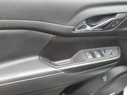 Certified 2023 GMC Acadia SLT image 19