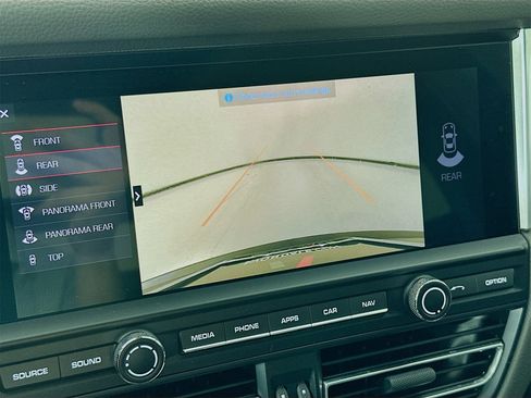 Used 2021 Porsche Macan image 15