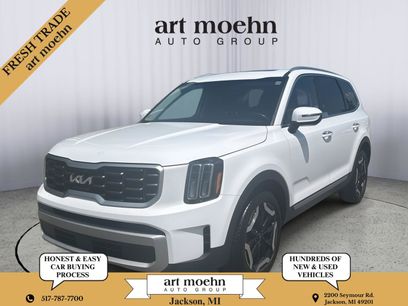 Used 2024 Kia Telluride S w/ S Sunroof Package