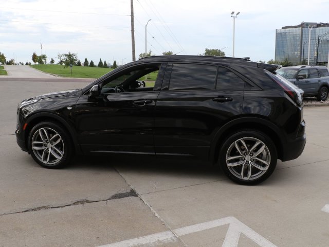 Used 2019 Cadillac XT4 Sport w/ Cold Weather Package AWD/4WD image 4