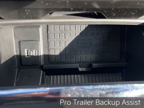 Used 2021 Ford Expedition Max XLT image 27