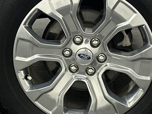 Used 2023 Ford F150 Platinum image 5