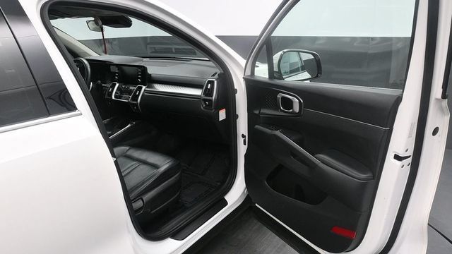 Used 2021 Kia Sorento EX FWD image 13